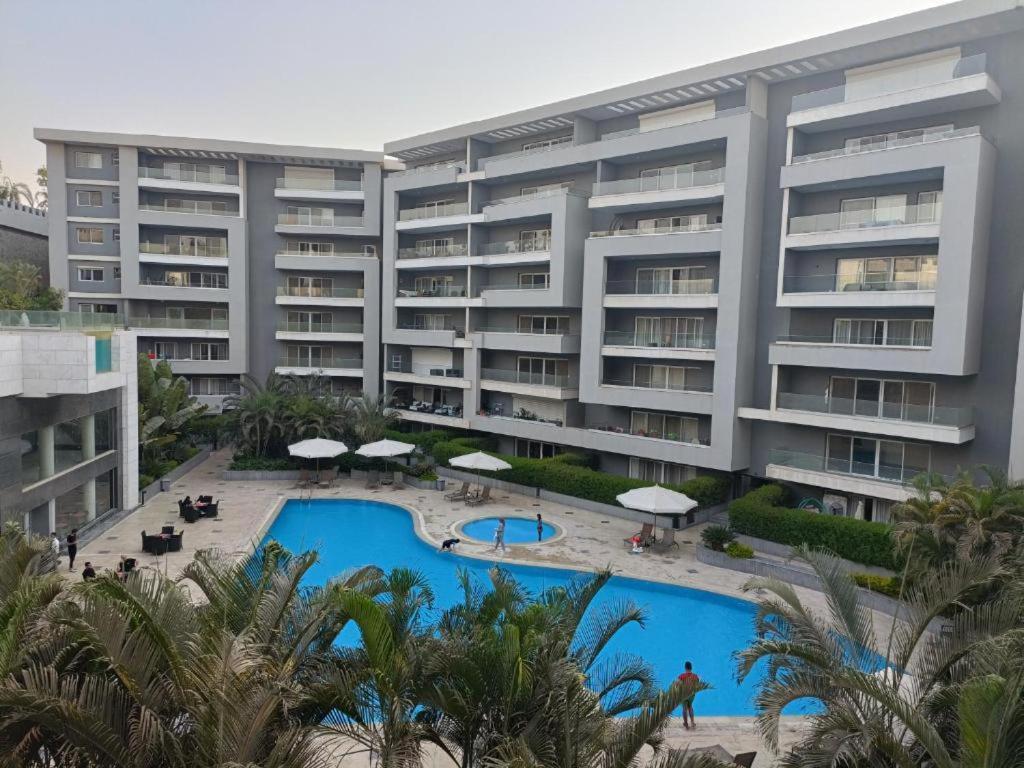 Parkside Boutique 3 Bbr Serviced Apartment - Ocean Blue - Near Airport Kairo Bagian luar foto