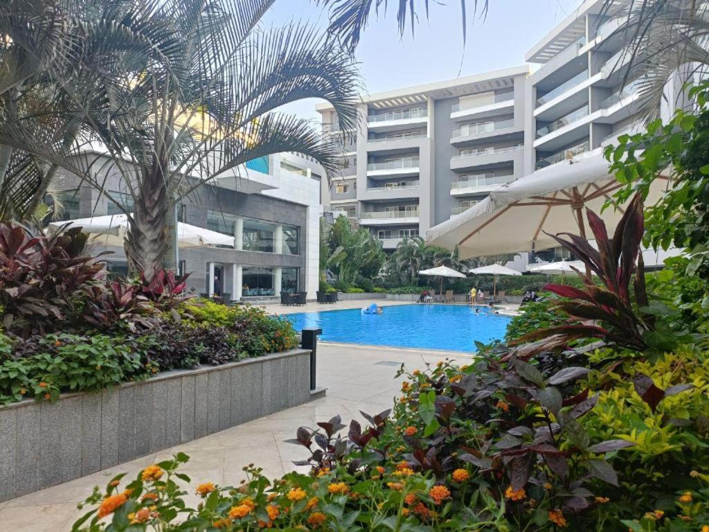 Parkside Boutique 3 Bbr Serviced Apartment - Ocean Blue - Near Airport Kairo Bagian luar foto