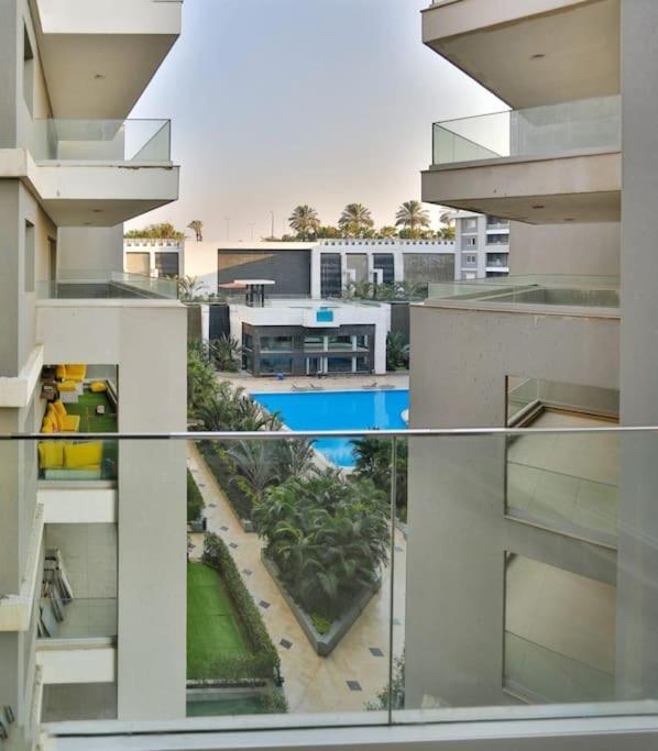 Parkside Boutique 3 Bbr Serviced Apartment - Ocean Blue - Near Airport Kairo Bagian luar foto